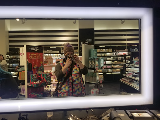 Cosmetics Store «SEPHORA», reviews and photos, 160 Crocker Park Blvd, Westlake, OH 44145, USA