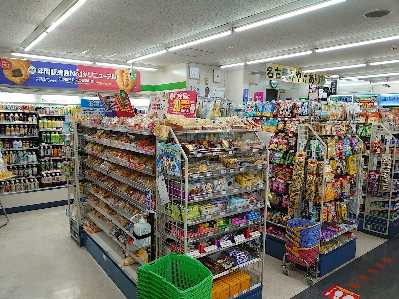 ファミリーマート 名鉄バスセンター店