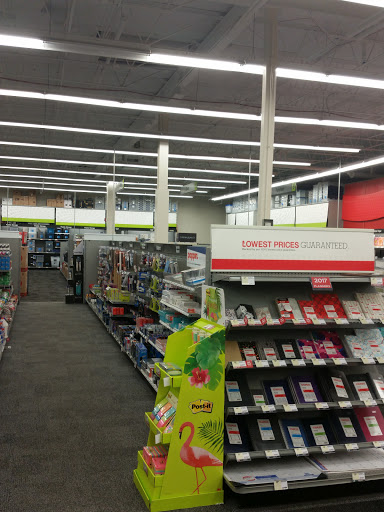 Office Supply Store «Staples», reviews and photos, 539 Roosevelt Rd, Glen Ellyn, IL 60137, USA