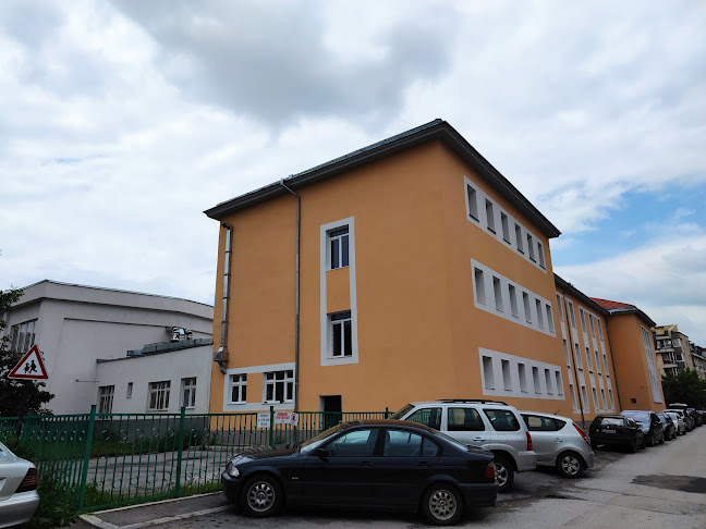 Opinii despre 37 СУ „Райна Княгиня“ în София - Училище