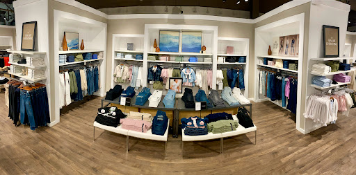 Clothing Store «Banana Republic», reviews and photos, 454 Evergreen Ct, Central Valley, NY 10917, USA