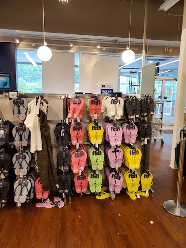 Clothing Store «Gap Outlet», reviews and photos, 1000 PA-611, Tannersville, PA 18372, USA