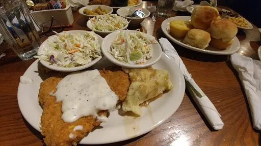 American Restaurant «Cracker Barrel Old Country Store», reviews and photos, 825 Marketplace Blvd, Hamilton Township, NJ 08691, USA