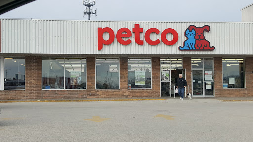 Pet Supply Store «Petco Animal Supplies», reviews and photos, 4411 16th St, Moline, IL 61265, USA