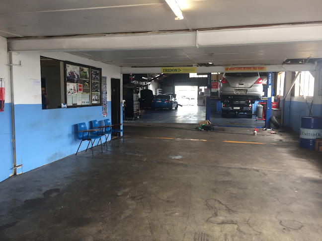 Comments and reviews of Kelston Auto Repairs