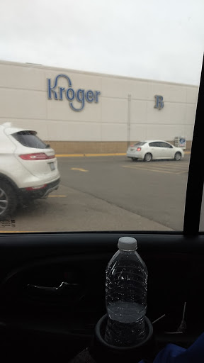 Grocery Store «Kroger», reviews and photos, 28250 Dequindre Rd, Warren, MI 48092, USA