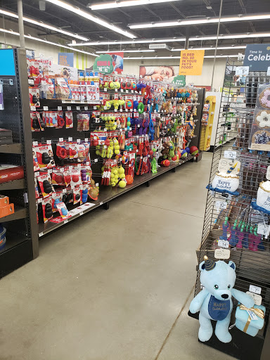 Pet Supply Store «Petco Animal Supplies», reviews and photos, 6720 Fox Centre Pkwy, Gloucester Courthouse, VA 23061, USA