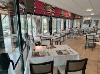 Atmosphère du Hotel Restaurant Beau Rivage à Moulay - n°2