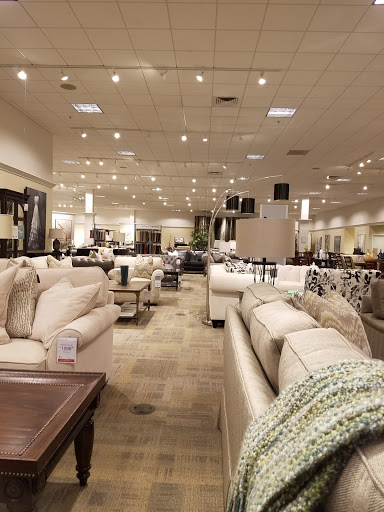 Furniture Store «Havertys Furniture», reviews and photos, 935 Polaris Pkwy, Columbus, OH 43240, USA