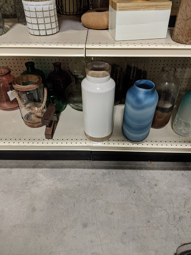 Home Goods Store «At Home», reviews and photos, 5901 Mercury Dr, Dearborn, MI 48126, USA
