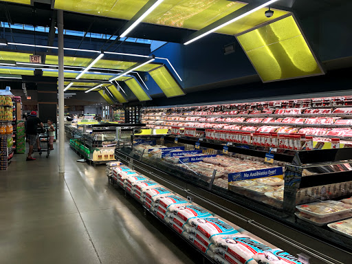 Supermarket «Cermak Fresh Produce», reviews and photos, 4000 W Diversey Ave, Chicago, IL 60639, USA