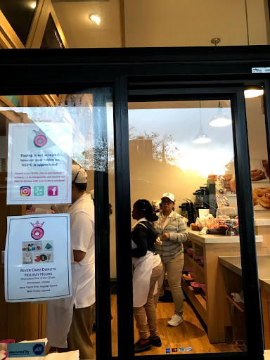 Donut Shop «River Oaks Donuts», reviews and photos, 3601 Westheimer Rd, Houston, TX 77027, USA