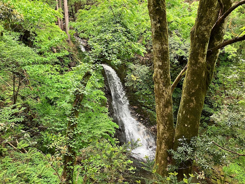 久須部渓谷 三段滝の上の展望台