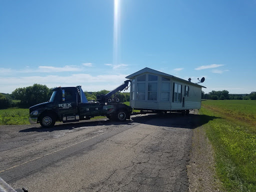 Towing Service «Rex Auto Body and 24/7 Towing», reviews and photos, 4910 W Elm St, McHenry, IL 60050, USA