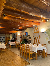 Atmosphère du Restaurant français Auberge de Marliou en Meygal à Queyrières - n°1