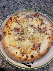 Pizza du Restaurant Le Comptoir De Famille à Lachapelle-Sous-Rougemont - n°2
