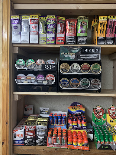 Liquor Store «Hillbilly Liquor & Wine», reviews and photos, 211 US-641, Camden, TN 38320, USA