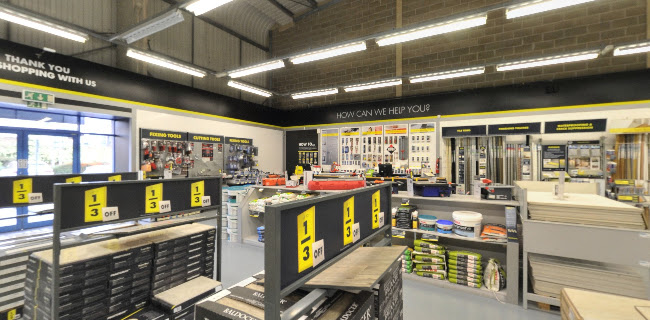 Topps Tiles Ipswich - CLEARANCE OUTLET - Hardware store