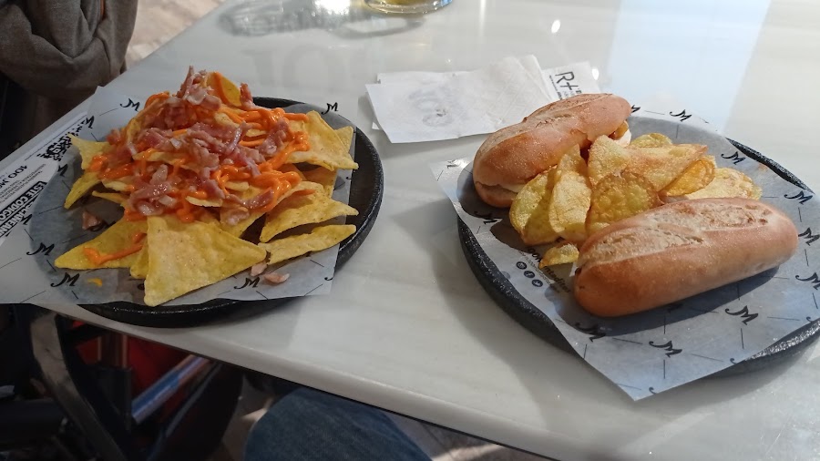 100 Montaditos