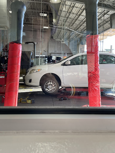 Tire Shop «Discount Tire Store - Gilbert, AZ», reviews and photos, 2623 S Market St, Gilbert, AZ 85295, USA