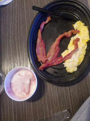 American Restaurant «Cracker Barrel Old Country Store», reviews and photos, 34 Tunnel Rd, Asheville, NC 28805, USA