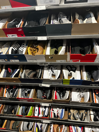 Department Store «Nordstrom Rack Glendale Fashion Center», reviews and photos, 227 N Glendale Ave, Glendale, CA 91206, USA