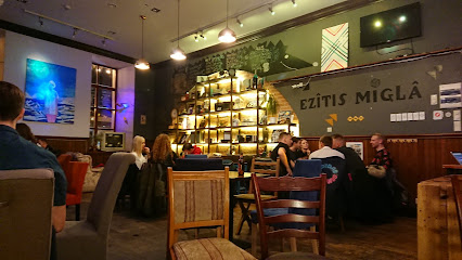 Vecais Ezītis Miglā