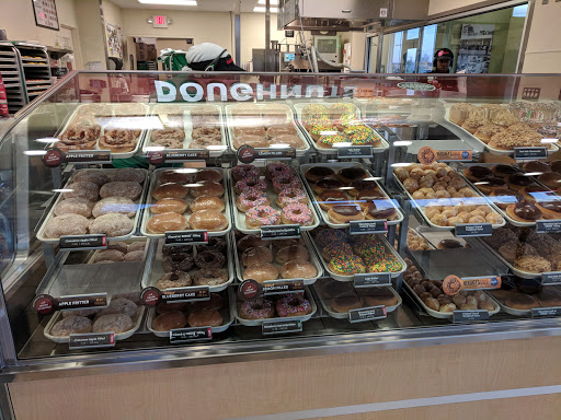Donut Shop «Krispy Kreme Doughnuts», reviews and photos, 1444 N Battlefield Blvd, Chesapeake, VA 23320, USA