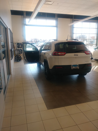 Car Dealer «Classic Toyota», reviews and photos, 515 N Green Bay Rd, Waukegan, IL 60085, USA