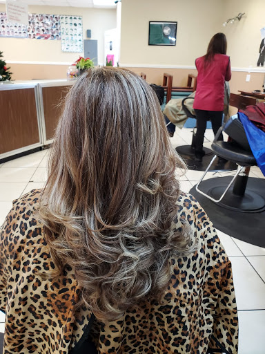 Beauty Salon «Estrellita Beauty Salon», reviews and photos, 1016 N Dallas Ave, Lancaster, TX 75146, USA