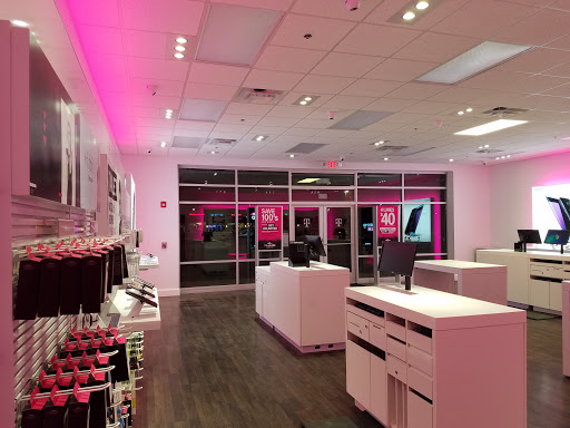 Cell Phone Store «T-Mobile», reviews and photos, 46320 Lexington Village Way #200, Lexington Park, MD 20653, USA