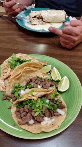 Grocery Store «La Misma Luna Supermarket», reviews and photos, 2901-2977 London Rd, Eau Claire, WI 54701, USA