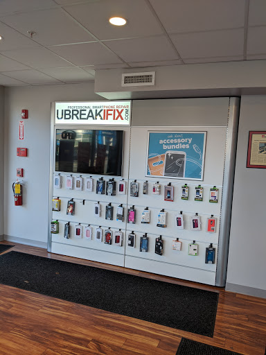 Electronics Repair Shop «uBreakiFix», reviews and photos, 745 Central Park Ave, Scarsdale, NY 10583, USA