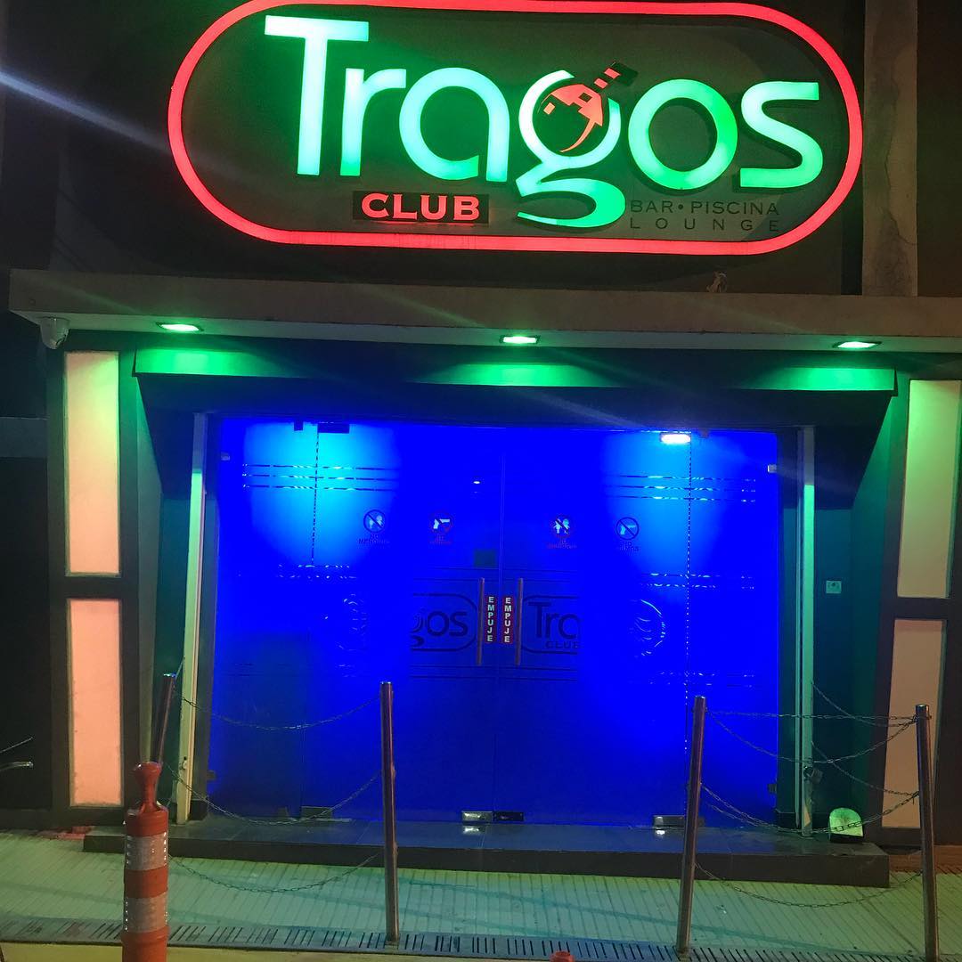Tragos Club Bar - Piscina - Lounge