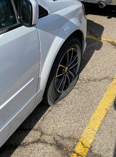 Tire Shop «Discount Tire Store - Saint Paul, MN», reviews and photos, 1350 University Ave W, St Paul, MN 55104, USA