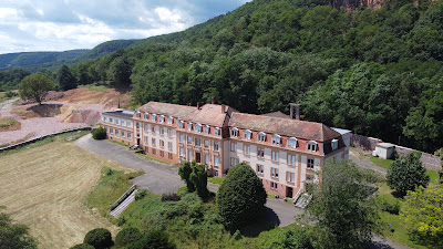 Enceinte de l'ancienne abbaye de Marbach à Obermorschwihr