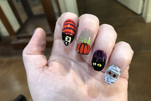 Polished Nails by Elisa