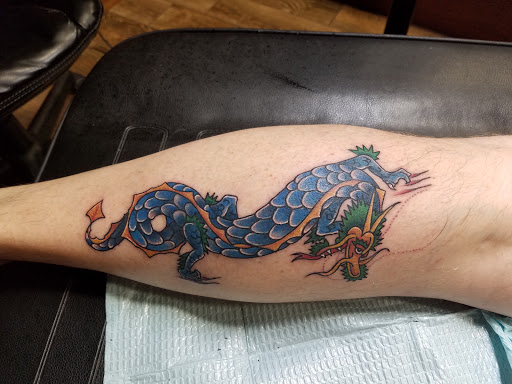 Tattoo Shop «Vanity Tattoo», reviews and photos, 28 S Western Ave, Carpentersville, IL 60110, USA