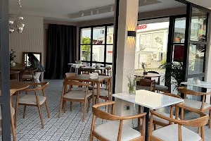 NOMADES Cafe & Restaurant image