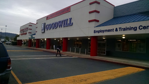 Southern Oregon Goodwill Retail Store, 2455 NW Stewart Pkwy A, Roseburg, OR 97471, Non-Profit Organization