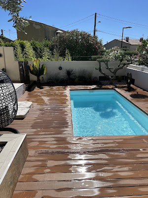 piscine terrasse du sud à Laval-Pradel
