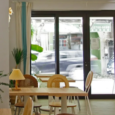 cafe BOMBOM｜插畫、展覽、咖啡館