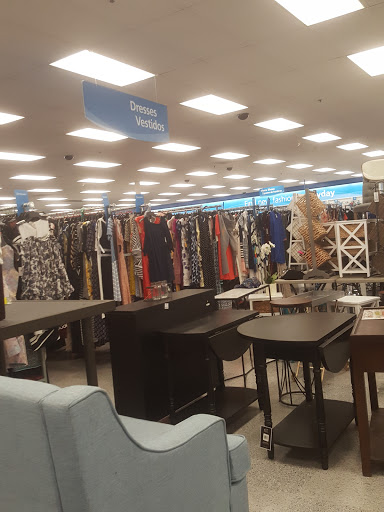 Clothing Store «Ross Dress for Less», reviews and photos, 3425 E Foothill Blvd, Pasadena, CA 91107, USA