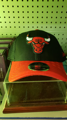 Sportswear Store «Sports Outlet Express», reviews and photos, 386 E Golf Rd, Arlington Heights, IL 60005, USA