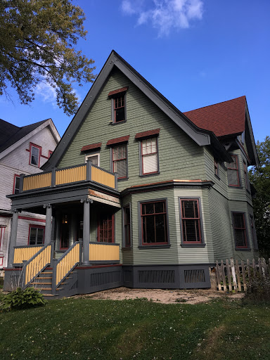 Community Building & Restoration in Milwaukee, Wisconsin