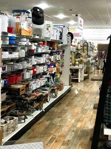 Furniture Store «HomeGoods», reviews and photos, 501 Town Centre Dr, Glen Mills, PA 19342, USA