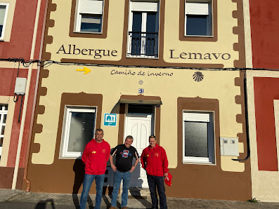 ALBERGUE LEMAVO Rúa Chamoso Lamas, Barrio de As cruces, 51, 27400 Monforte de Lemos, Lugo, España