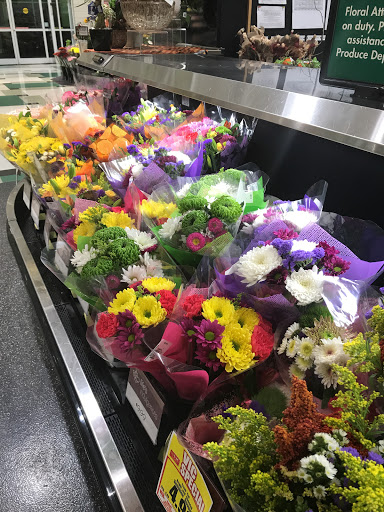 Grocery Store «Harris Teeter», reviews and photos, 2080 Kildaire Farm Rd, Cary, NC 27511, USA