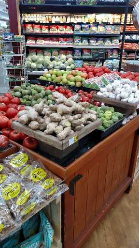 Grocery Store «J & J Foods», reviews and photos, 1075 Jesse Jewell Pkwy, Gainesville, GA 30501, USA