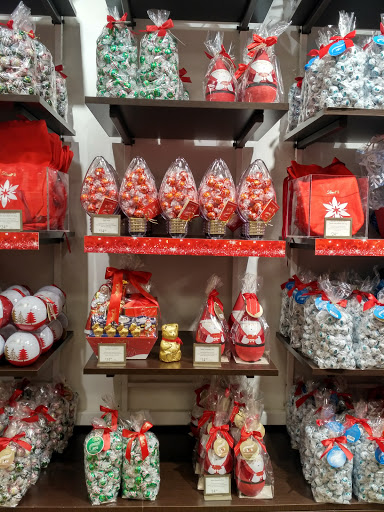 Shopping Mall «Johnson Creek Premium Outlets», reviews and photos, 575 Linmar Ln, Johnson Creek, WI 53038, USA